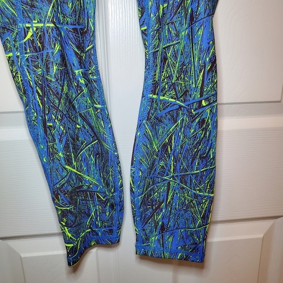 The North Face Trailwear QTM High- Rise 7/8 Tight Women’s Size L Fitted - Picture 5 of 9